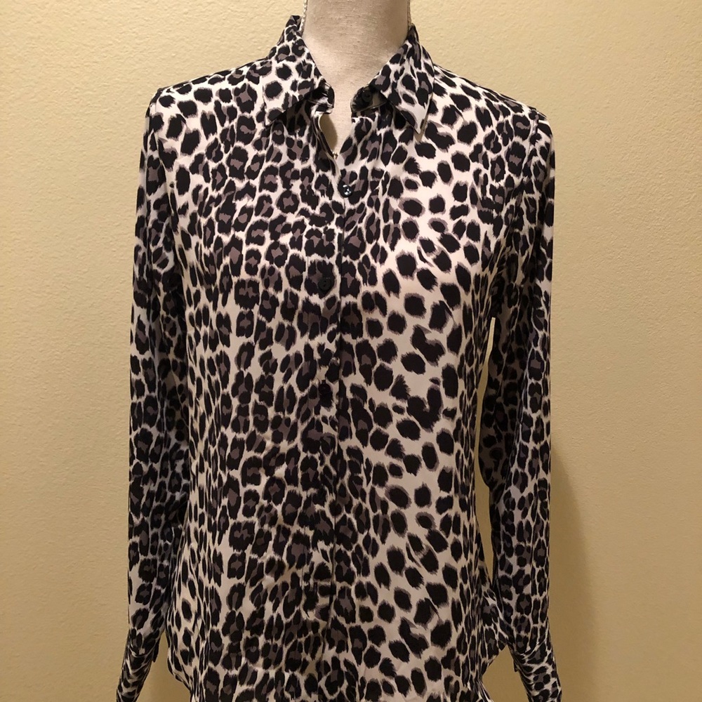 Animal print, long sleeved shirt